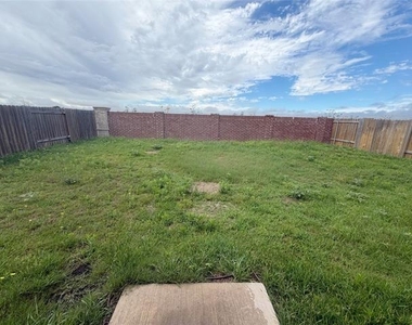 213 Aceves Court - Photo Thumbnail 16