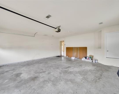 4221 Fiste - Photo Thumbnail 23