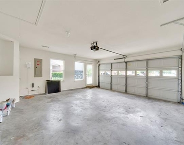 4221 Fiste - Photo Thumbnail 22