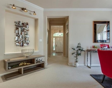 4636 Skyline Drive - Photo Thumbnail 6