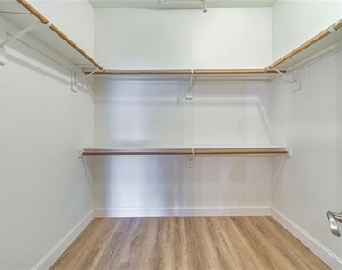 2036 Signal Ridge Place - Photo Thumbnail 16