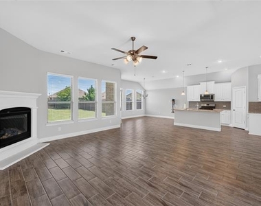 2819 Diamondback Drive - Photo Thumbnail 7