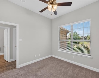 2819 Diamondback Drive - Photo Thumbnail 20