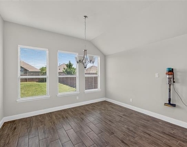 2819 Diamondback Drive - Photo Thumbnail 10