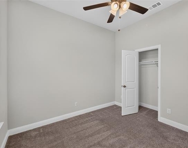 2819 Diamondback Drive - Photo Thumbnail 19
