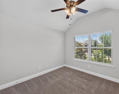 2819 Diamondback Drive - Photo Thumbnail 15