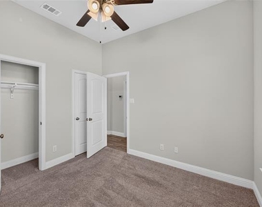 2819 Diamondback Drive - Photo Thumbnail 18