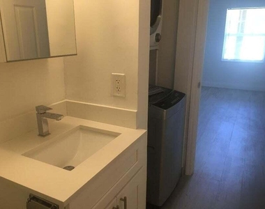 407 S Lakeside Drive - Photo Thumbnail 4