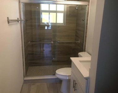 407 S Lakeside Drive - Photo Thumbnail 5