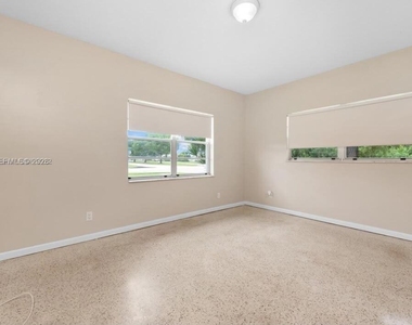 640 Sw 5th Avenue - Photo Thumbnail 4