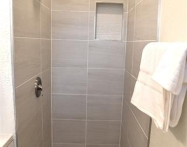 1212 Desiree Lane - Photo Thumbnail 14