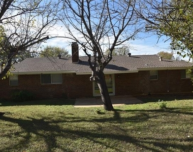 1212 Desiree Lane - Photo Thumbnail 20