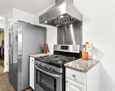 3140 Le Conte Street - Photo Thumbnail 6