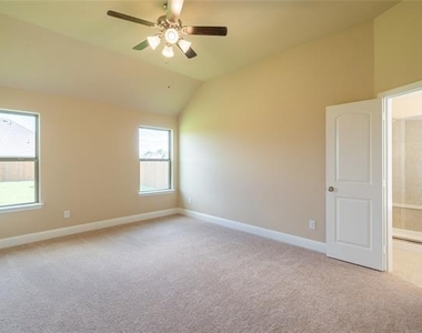 3014 Bobcat Drive - Photo Thumbnail 12