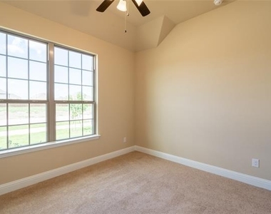 3014 Bobcat Drive - Photo Thumbnail 11