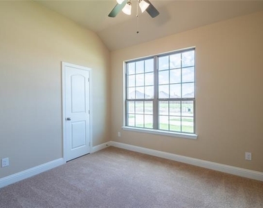 3014 Bobcat Drive - Photo Thumbnail 10