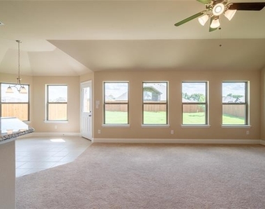 3014 Bobcat Drive - Photo Thumbnail 5