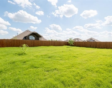 3014 Bobcat Drive - Photo Thumbnail 19