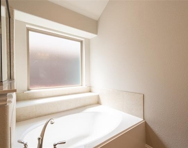 3014 Bobcat Drive - Photo Thumbnail 15
