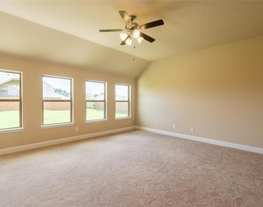 3014 Bobcat Drive - Photo Thumbnail 6