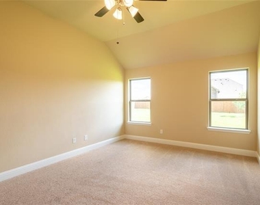 3014 Bobcat Drive - Photo Thumbnail 13