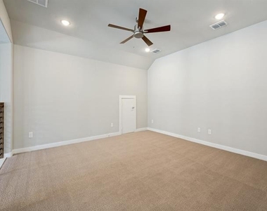 3672 Hollow Pine Drive - Photo Thumbnail 16