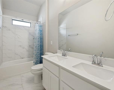 3672 Hollow Pine Drive - Photo Thumbnail 18