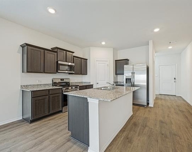 3417 Tomahawk Drive - Photo Thumbnail 2