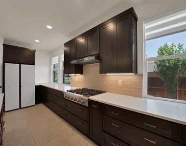 1532 Brandywine Drive - Photo Thumbnail 12