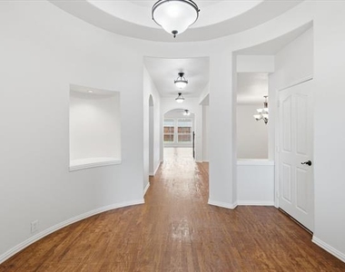 1551 Meadow Run Drive - Photo Thumbnail 2
