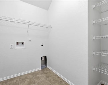 1551 Meadow Run Drive - Photo Thumbnail 24