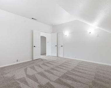 1551 Meadow Run Drive - Photo Thumbnail 28
