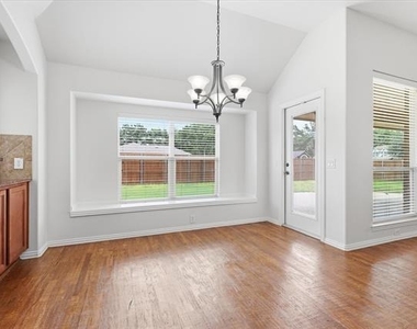 1551 Meadow Run Drive - Photo Thumbnail 14