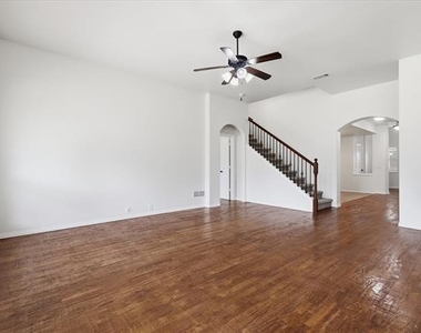 1551 Meadow Run Drive - Photo Thumbnail 7