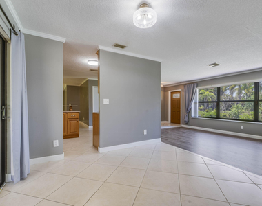 7107 181st Street N - Photo Thumbnail 7