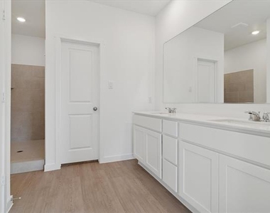1805 Alpine Larch Lane - Photo Thumbnail 15