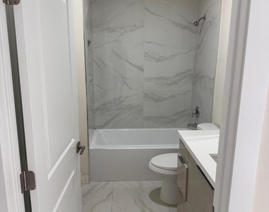 2999 Nw 9th Street - Photo Thumbnail 10