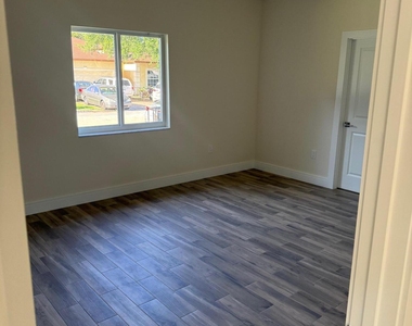 2999 Nw 9th Street - Photo Thumbnail 5