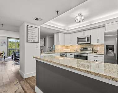 2900 Ne 14th Street Causeway - Photo Thumbnail 10