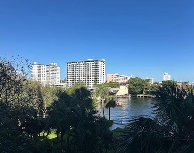 2900 Ne 14th Street Causeway - Photo Thumbnail 3