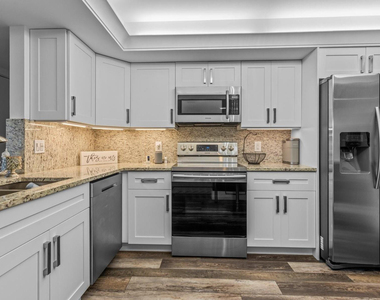 2900 Ne 14th Street Causeway - Photo Thumbnail 14