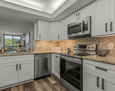 2900 Ne 14th Street Causeway - Photo Thumbnail 13