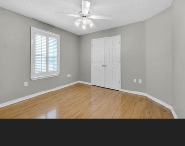 4639 Windstarr Drive - Photo Thumbnail 3