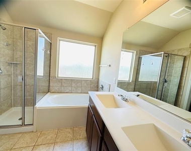4108 Ottawa Drive - Photo Thumbnail 16