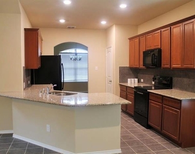 4108 Ottawa Drive - Photo Thumbnail 11