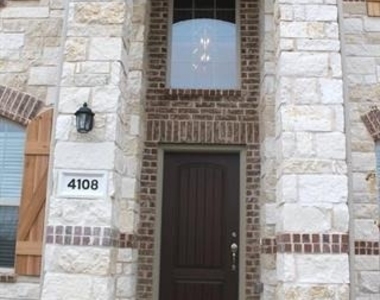 4108 Ottawa Drive - Photo Thumbnail 1