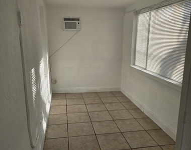 5431 Nw 30th Avenue - Photo Thumbnail 5