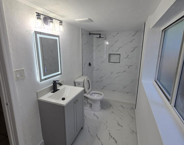 5431 Nw 30th Avenue - Photo Thumbnail 9