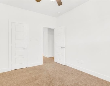 3676 Rickshaw Drive - Photo Thumbnail 13