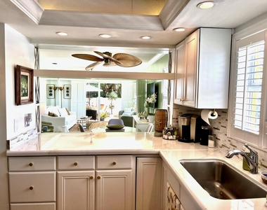 815 Middle River Drive - Photo Thumbnail 13